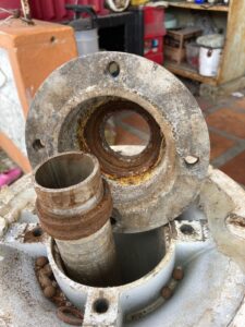 Rusty bearings on the steering pedestal.